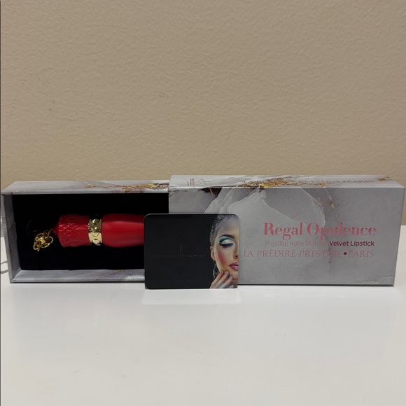 La Predire $180 Lipstick - Picture 7 of 9